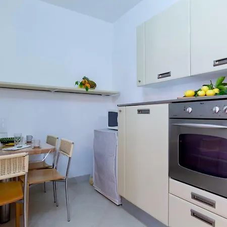 Macrame In Centro Storico A Ното