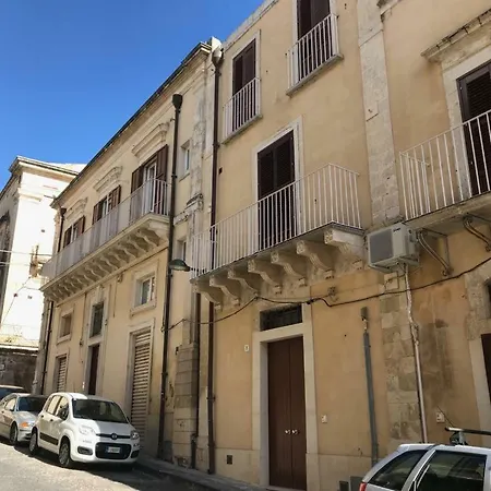 Macrame In Centro Storico A Noto